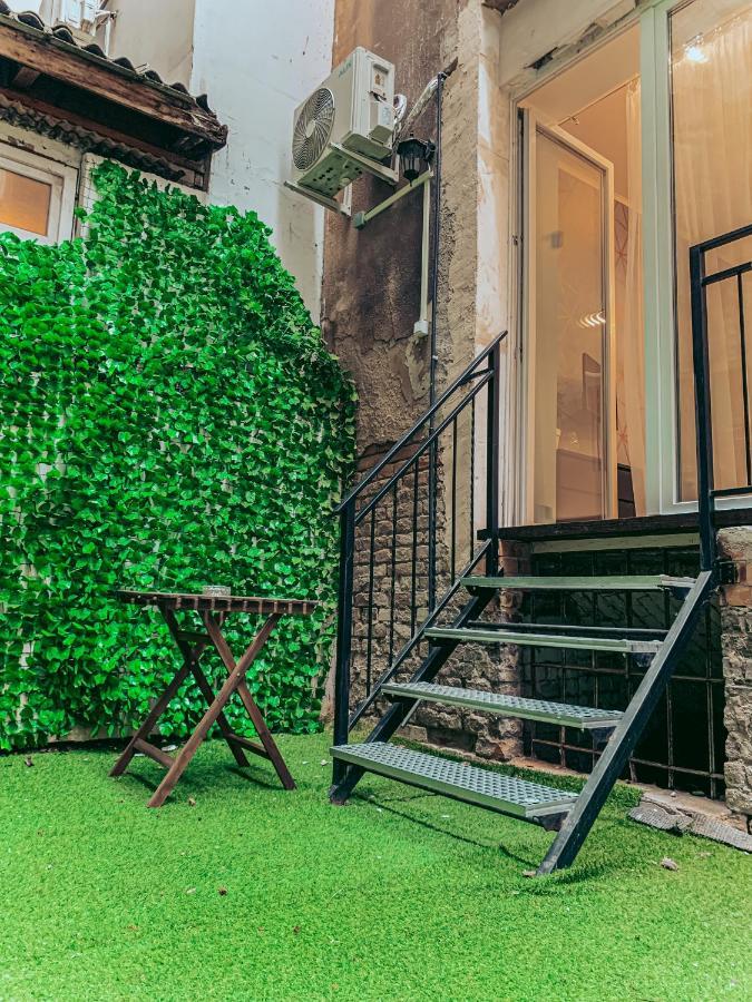 Szondi Heroes Square Apartament Budapeszt