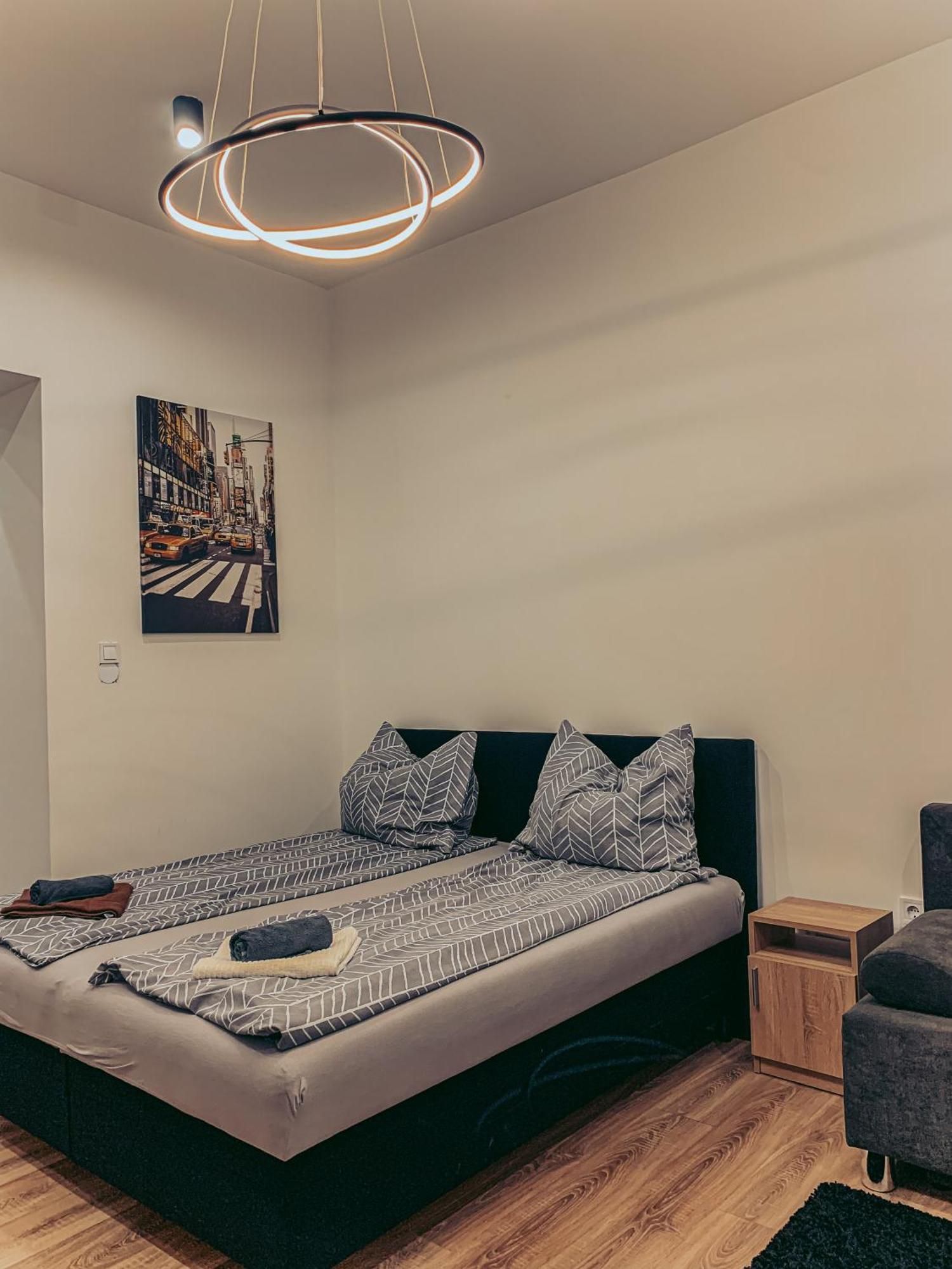 Szondi Heroes Square Apartament Budapeszt